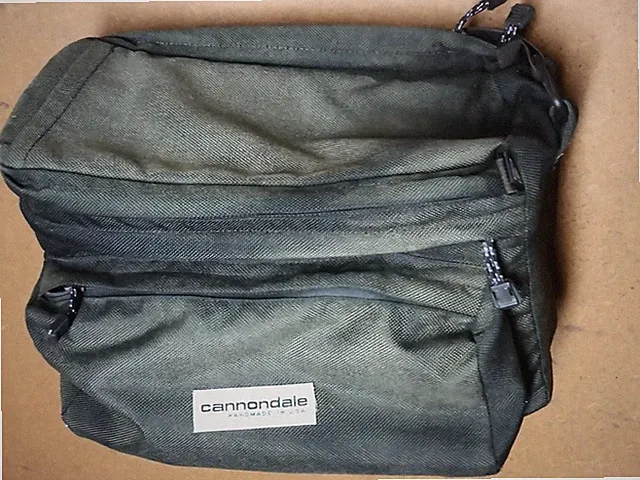 cannondale black rear rack bag