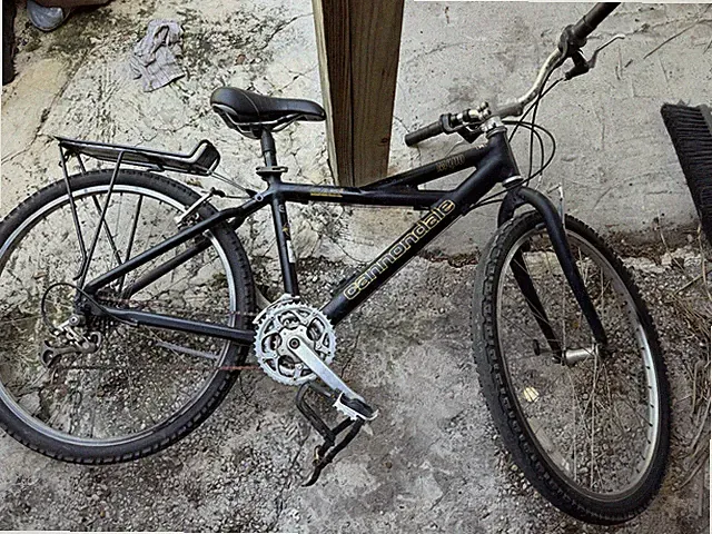 Cannondale M400 Mountain Bike Unisex CAD2 15” Inch Bicycle