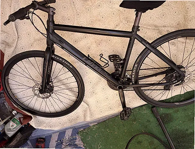 Cannondale Quick Hybrid Bike 700C Black Disc Brakes Flat Bar Aluminum
