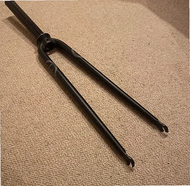 [Phantom early model] 700c volume bike V1 straight fork piste